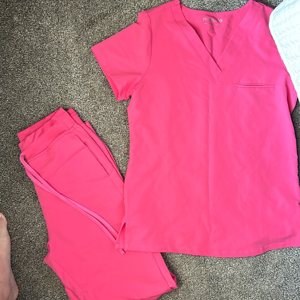 Mandala xxs scrub set w/ uniform advantage floral top
